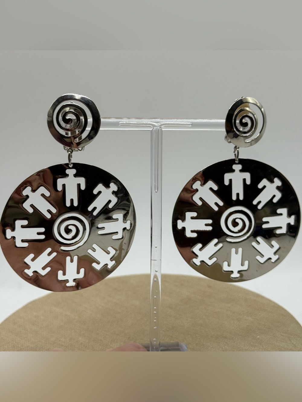 Vintage park lane Silver Spiral & Figures Drop clip on Earrings